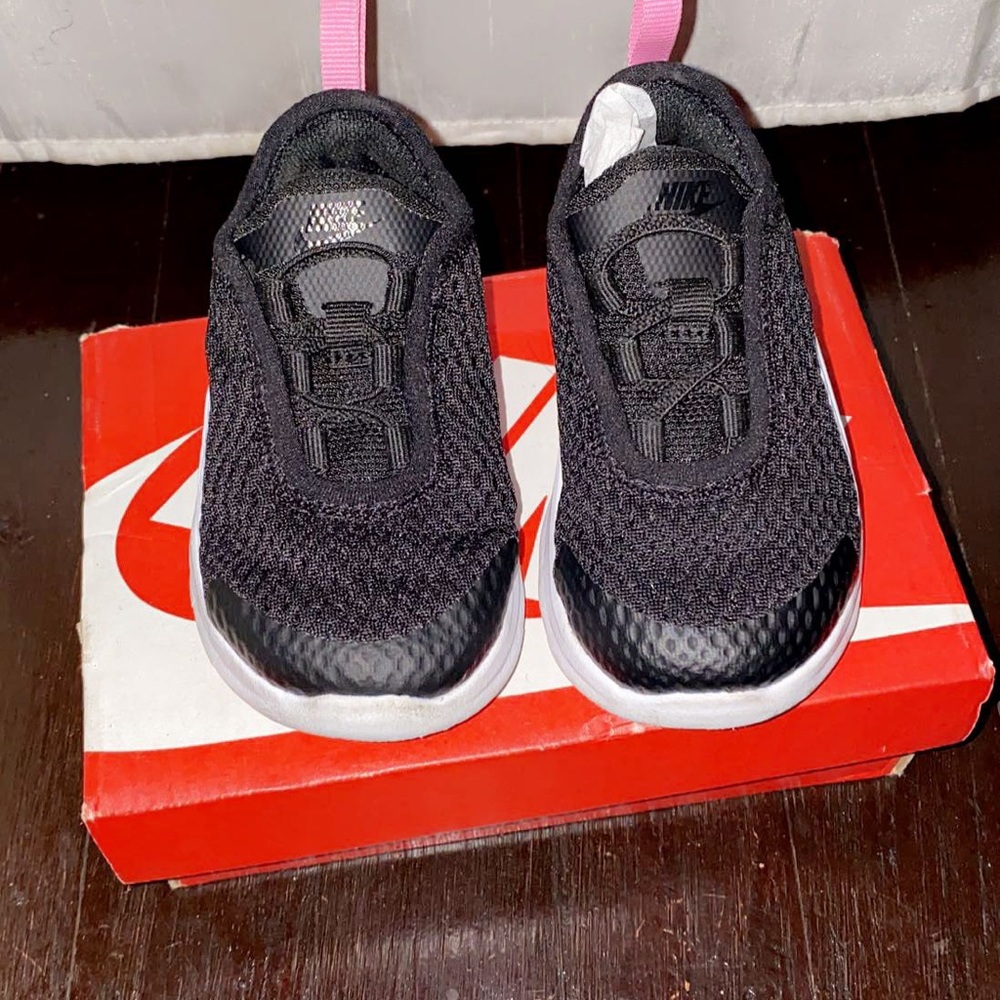 Nike Air max motion 2 toddler sneakers
